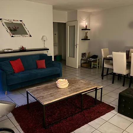 Apartment Breeze In The *